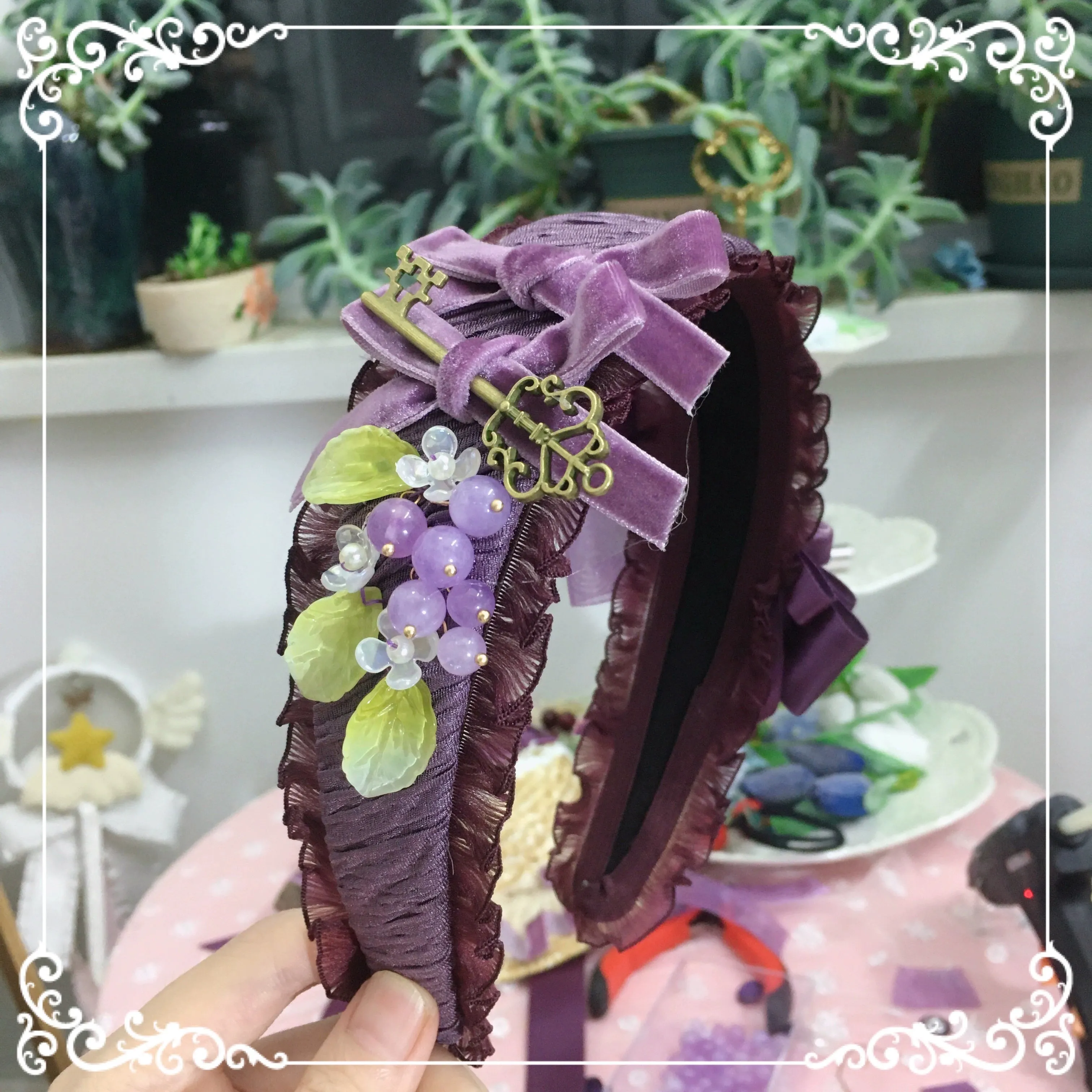 (Buyforme)Chestnut Lolita~Louvre Vineyard Accessory Hairband Retro Lolita KC