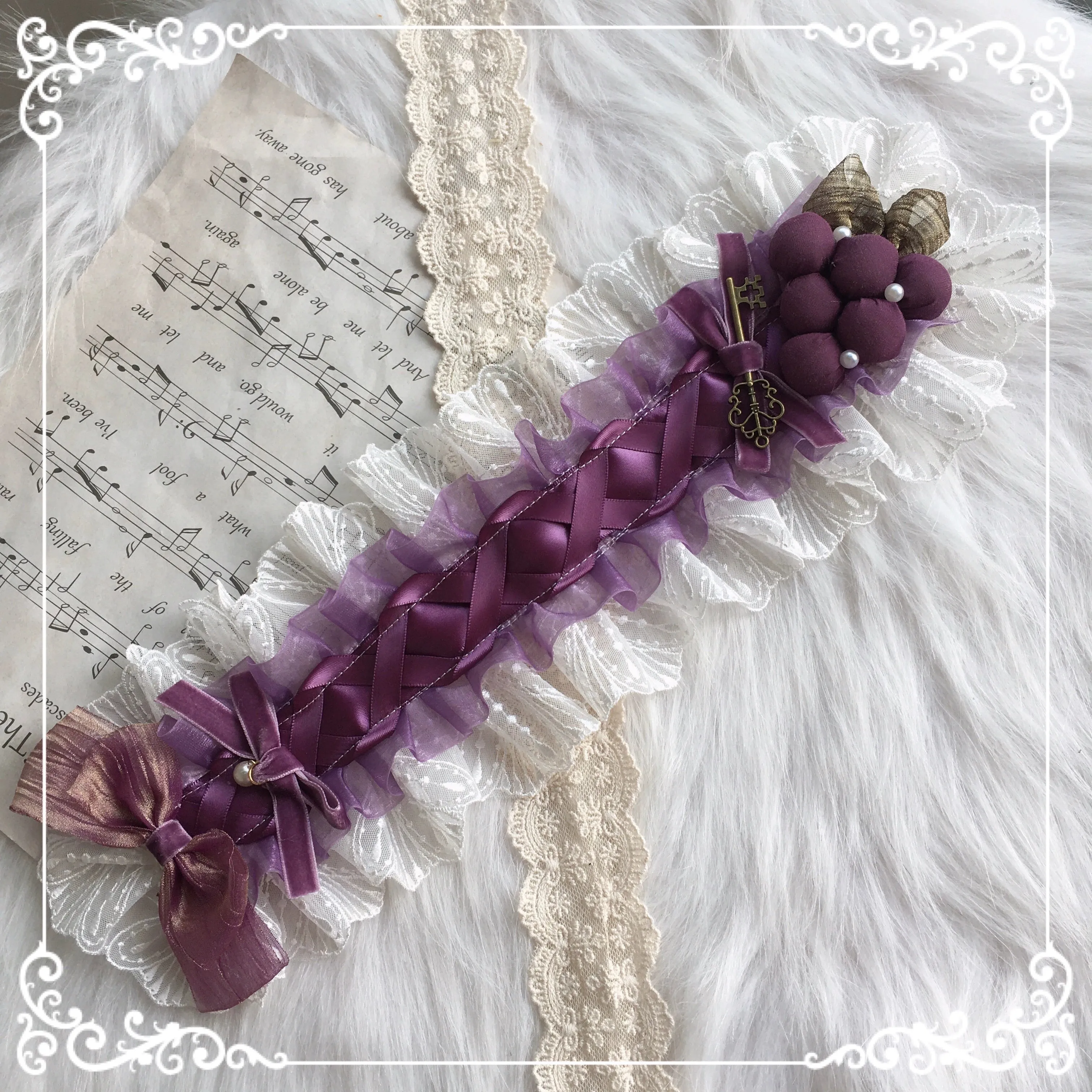 (Buyforme)Chestnut Lolita~Louvre Vineyard Accessory Hairband Retro Lolita KC