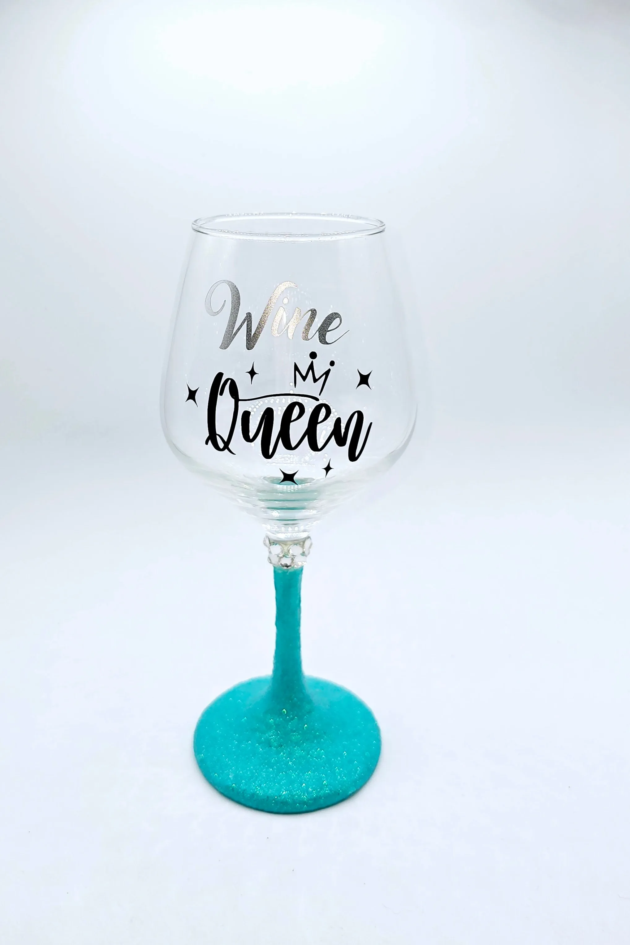 Wine Queen wine glass with teal stem