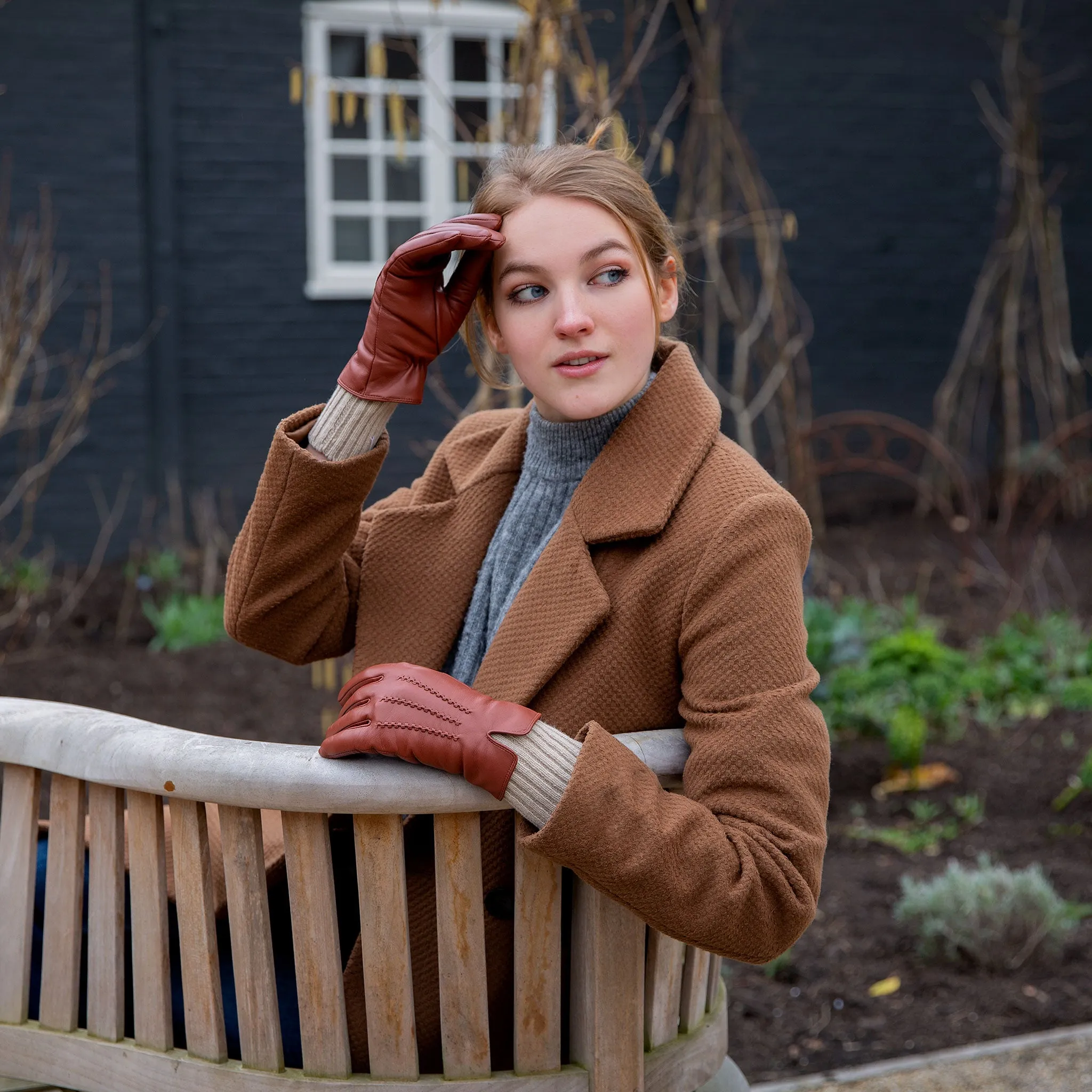 Women’s Three-Point Wool Blend-Lined Leather Gloves with Knitted Cuffs