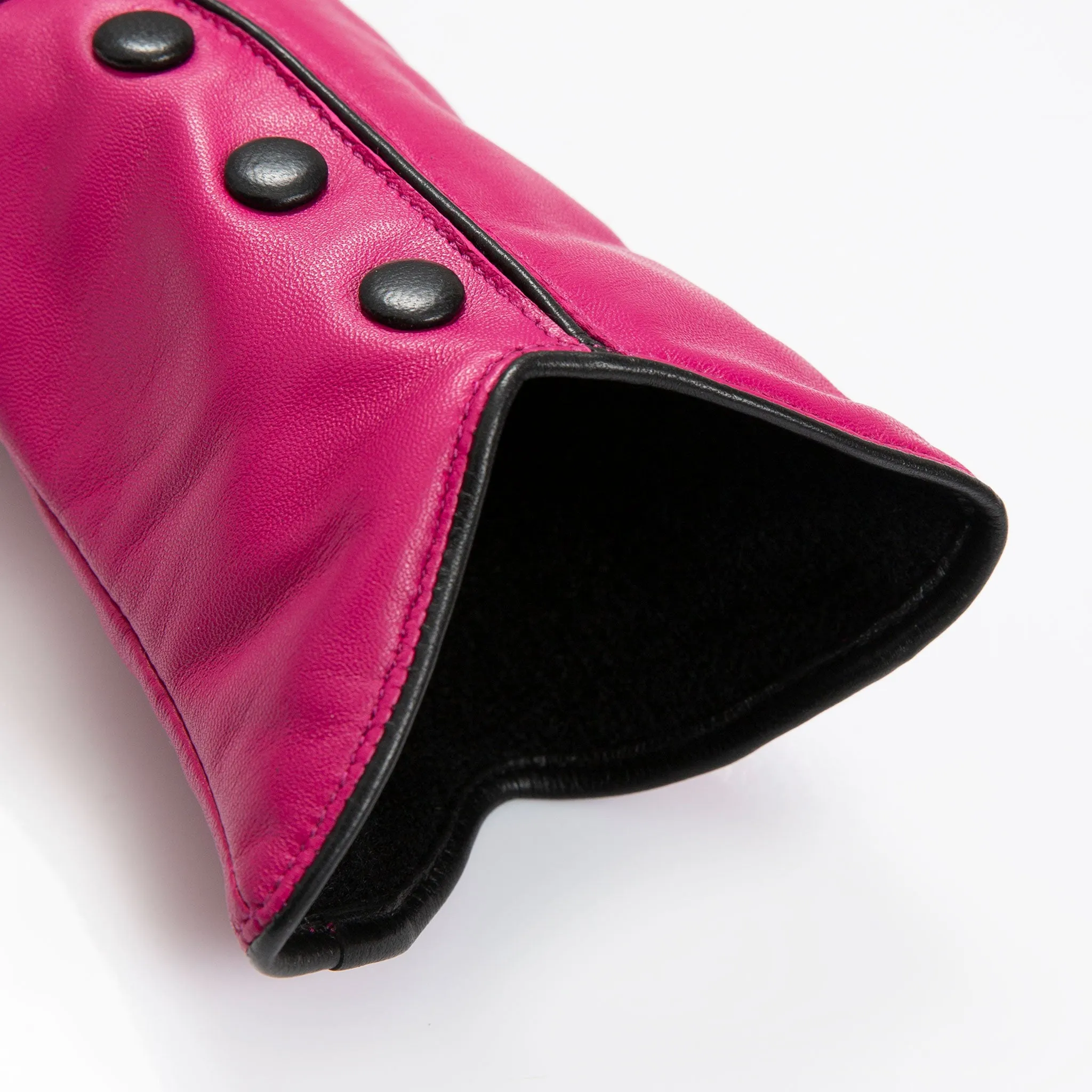 Women’s Wool-Lined Leather Gloves with Buttons and Piping