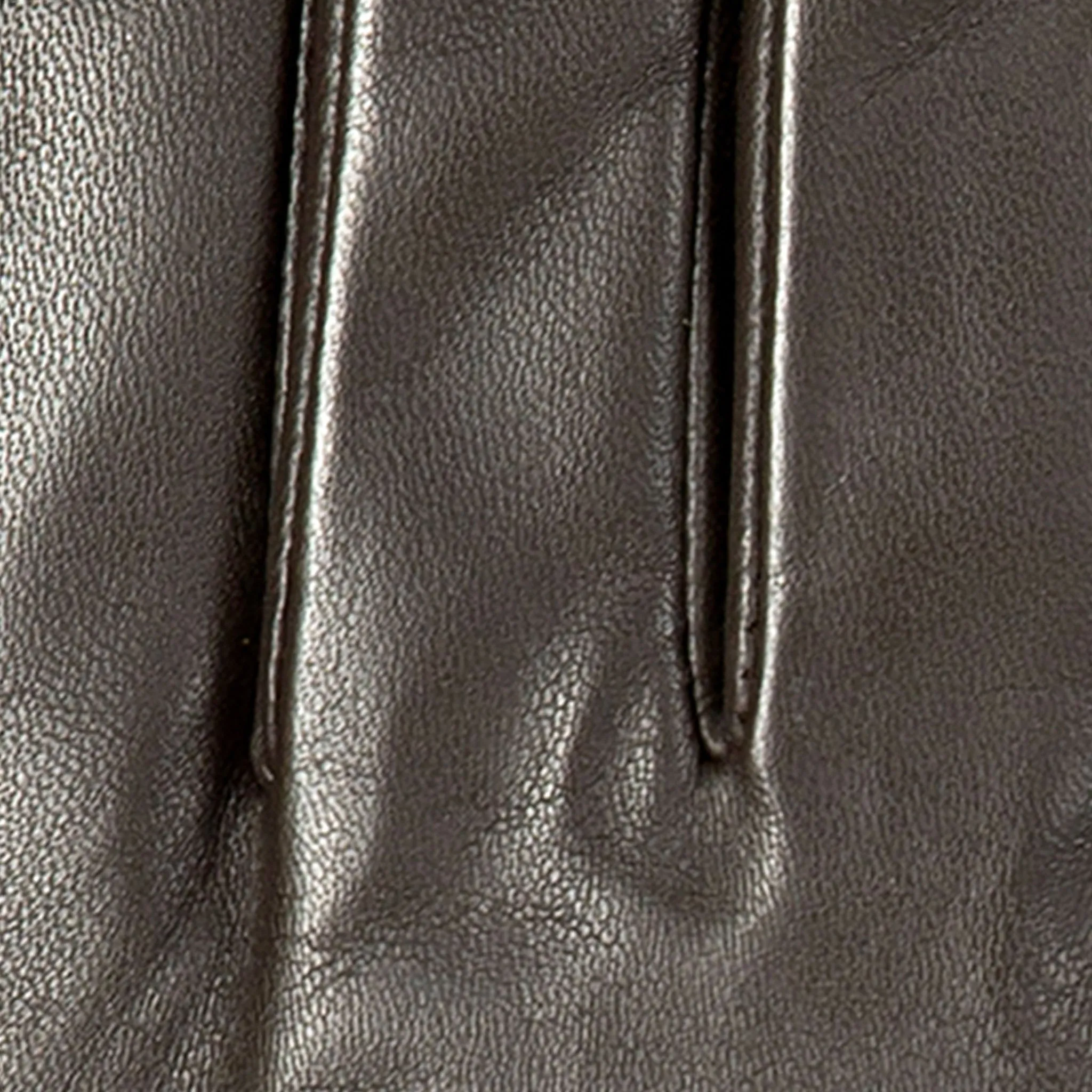 Women’s Wool-Lined Leather Gloves with Buttons and Piping